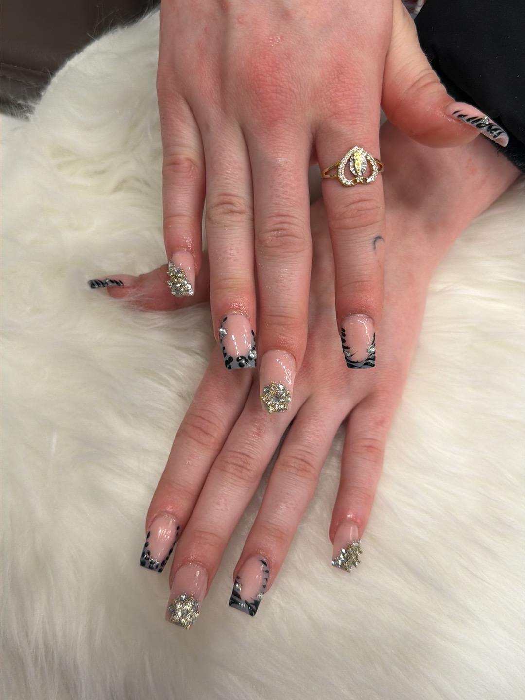 Luxury Nails & Skin Care LLC nail photo 7